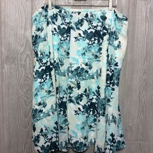 Fun Blue Print Skirt - PLUS SIZE 20W